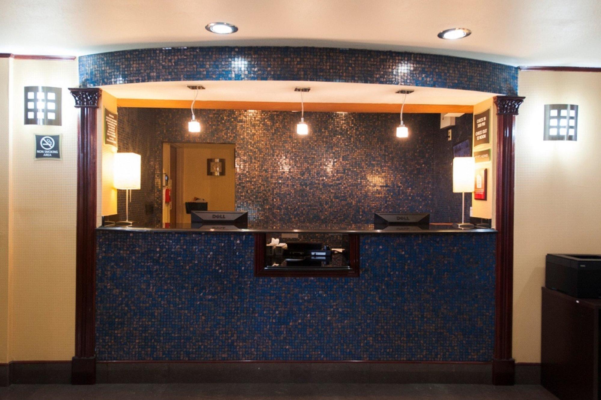 Best Western Long Island City Нью-Йорк Экстерьер фото