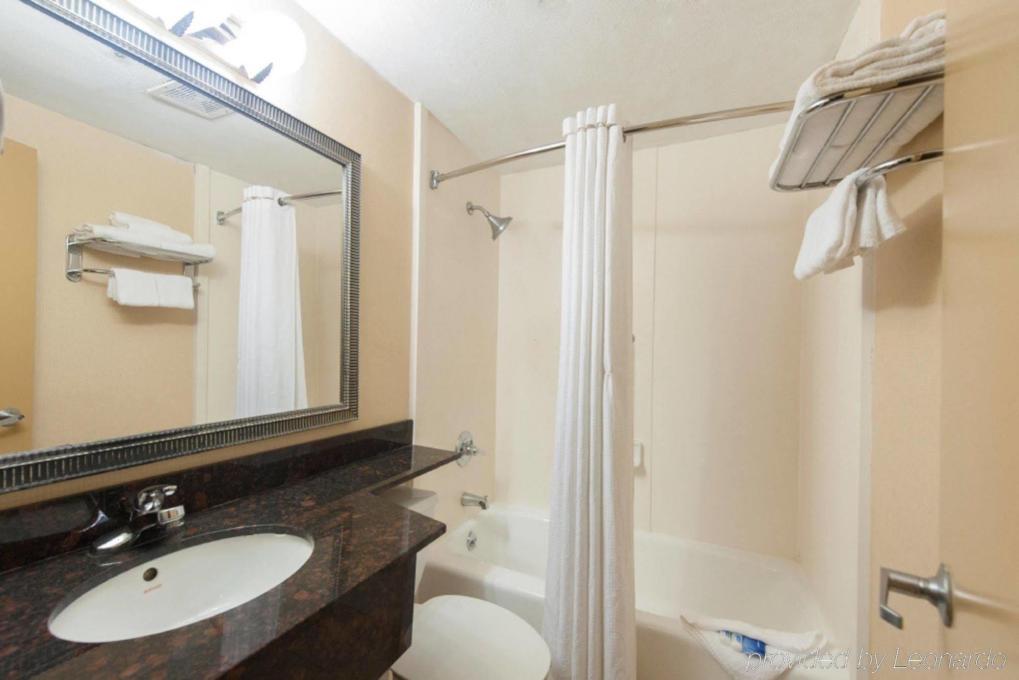 Best Western Long Island City Нью-Йорк Экстерьер фото